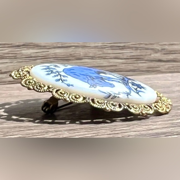 Antique Designer Western Germany Gold Tone Ceramic Bull Brooch - Picture 3 of 3